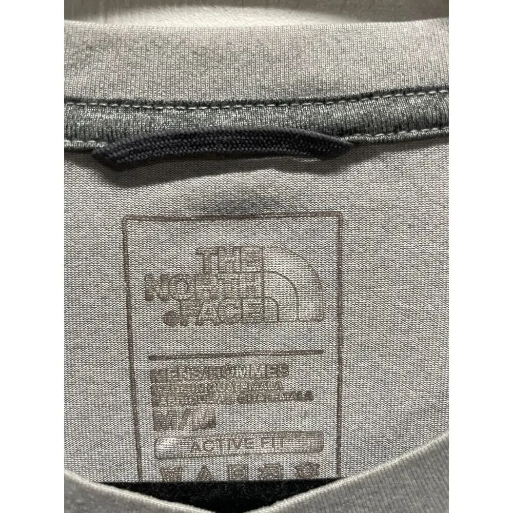 North Face Men's Long Sleeve Active Fit Shirt Size Medium Gray